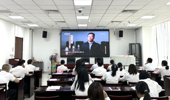 強(qiáng)化警示教育 筑牢廉潔防線(xiàn)——興馬公司召開(kāi)警示教育大會(huì)